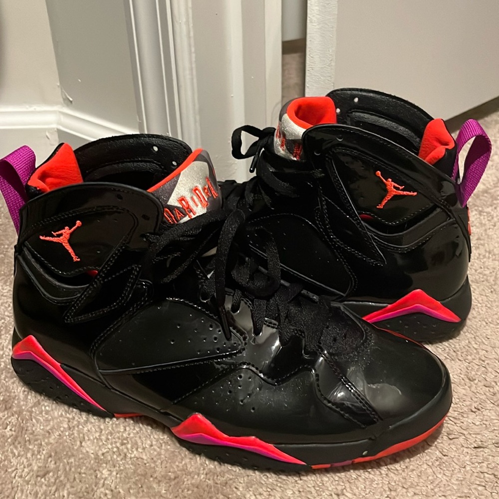 Size 10.5 Women’s Jordan Retro 7s